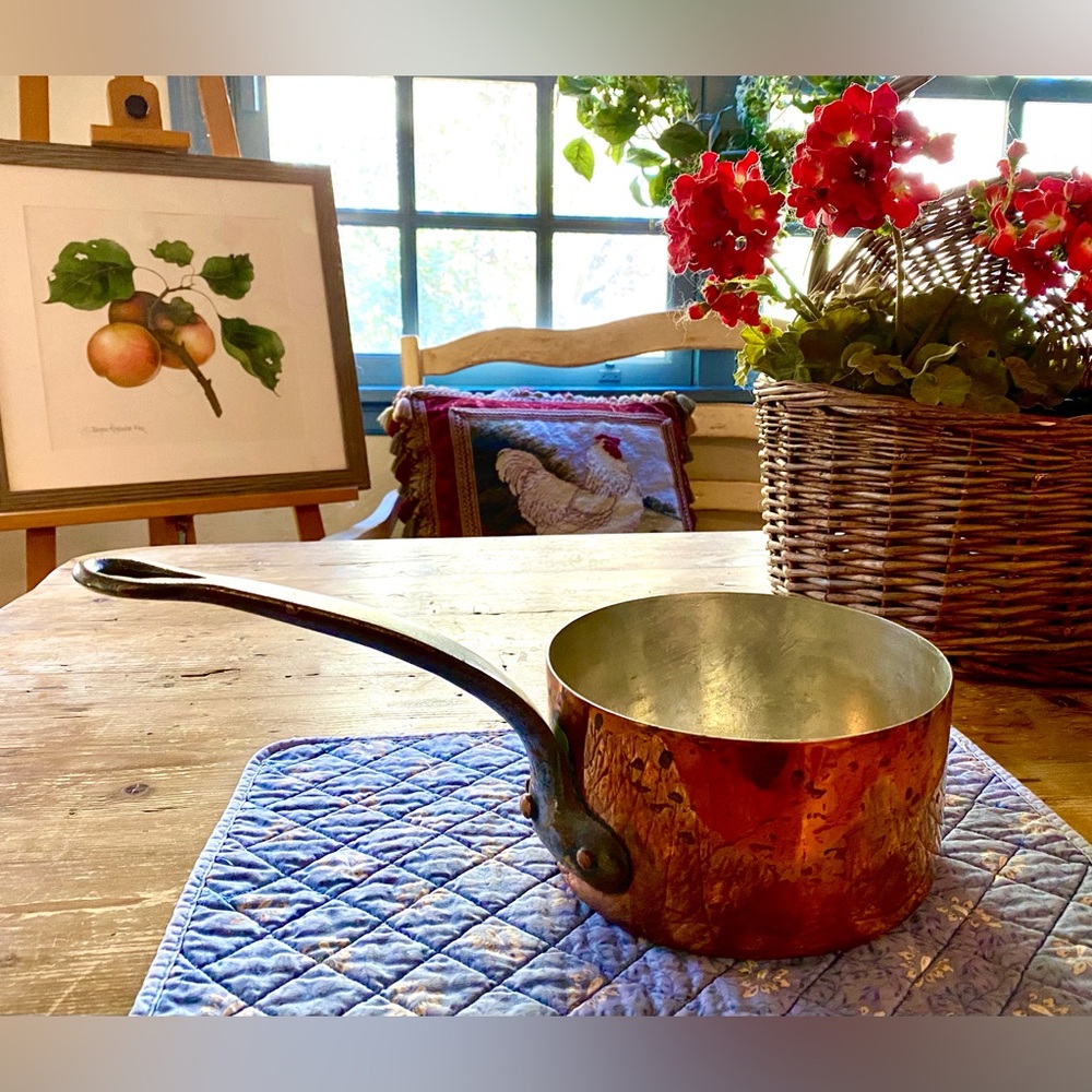 Vintage French heavy duty copper tin lined pot